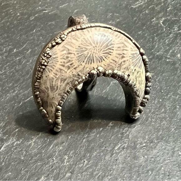 Crescent Moon Fossilized Coral Silver Ring Size US 10 - Picture 3 of 4